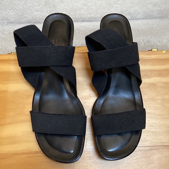 browns black sandals - Picture 6 of 9